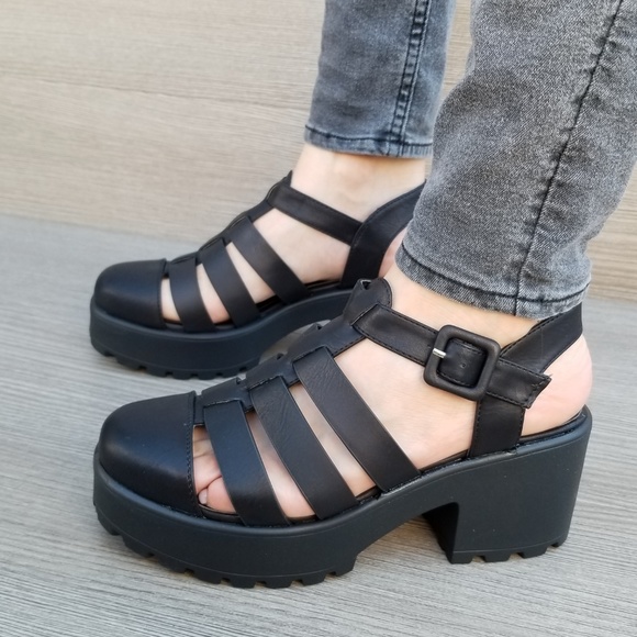 90'sBlack Grunge Chunky Lug Sole Shoes - Picture 2 of 8